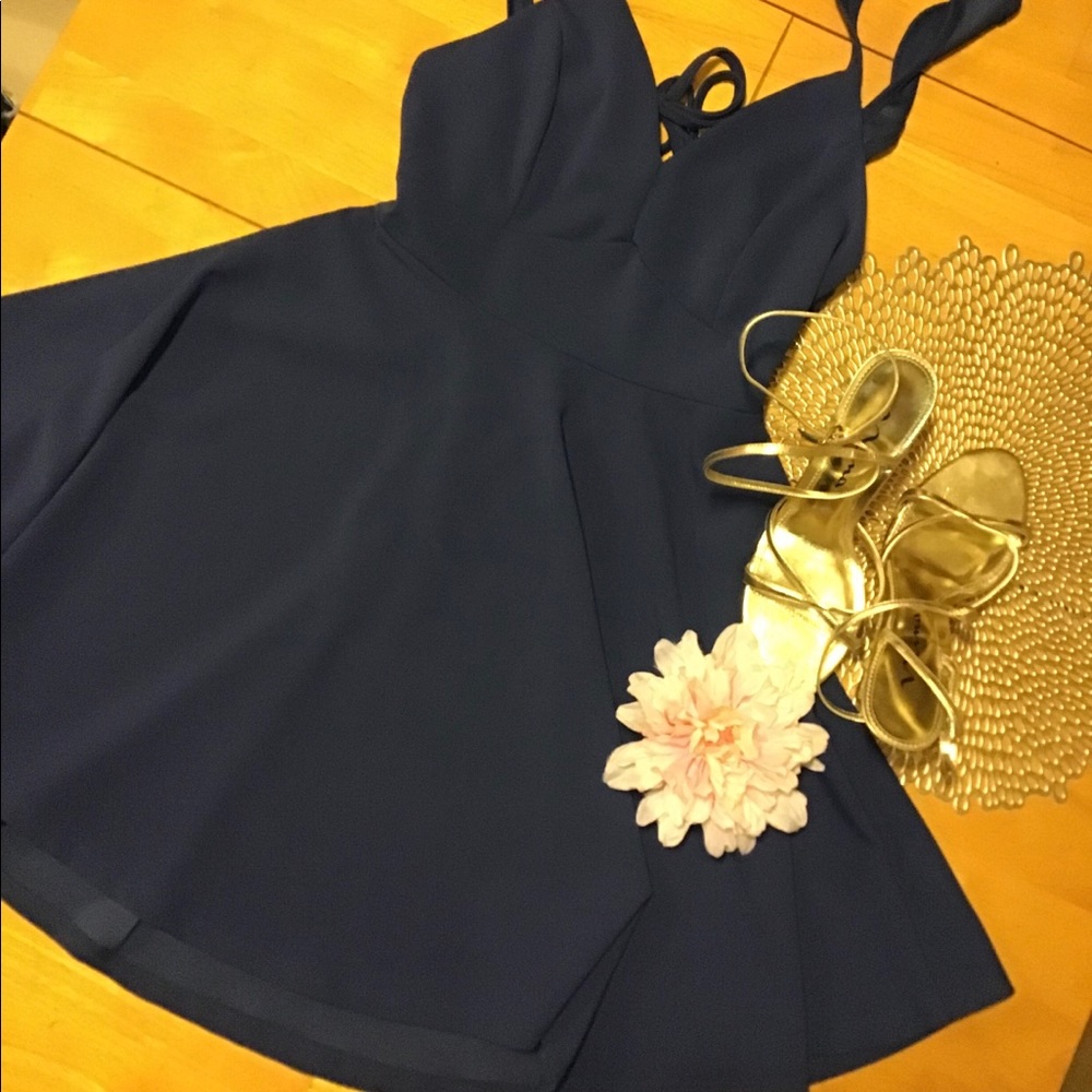 Spaghetti traps, Flare dress.